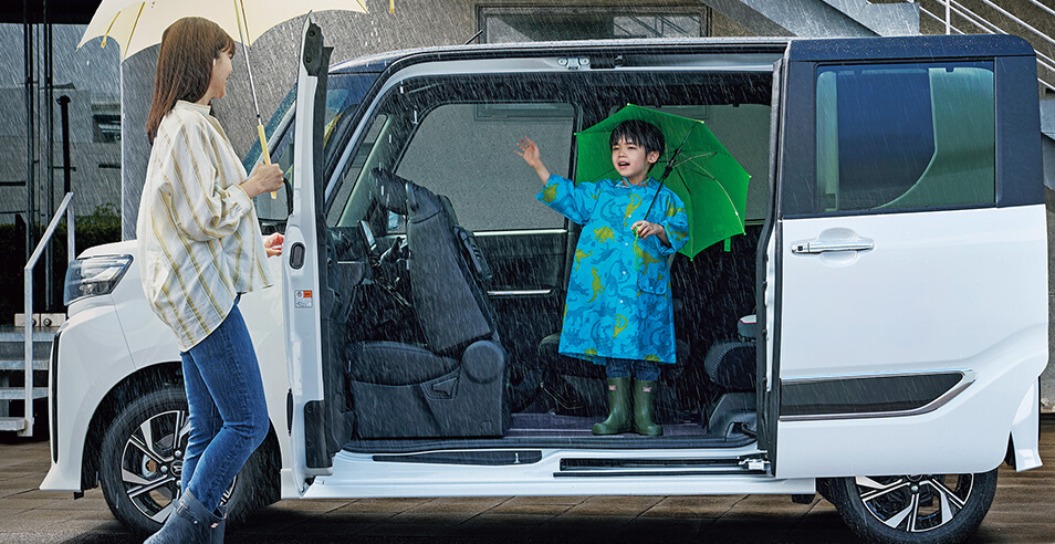雨の日も濡れずに乗り降り。